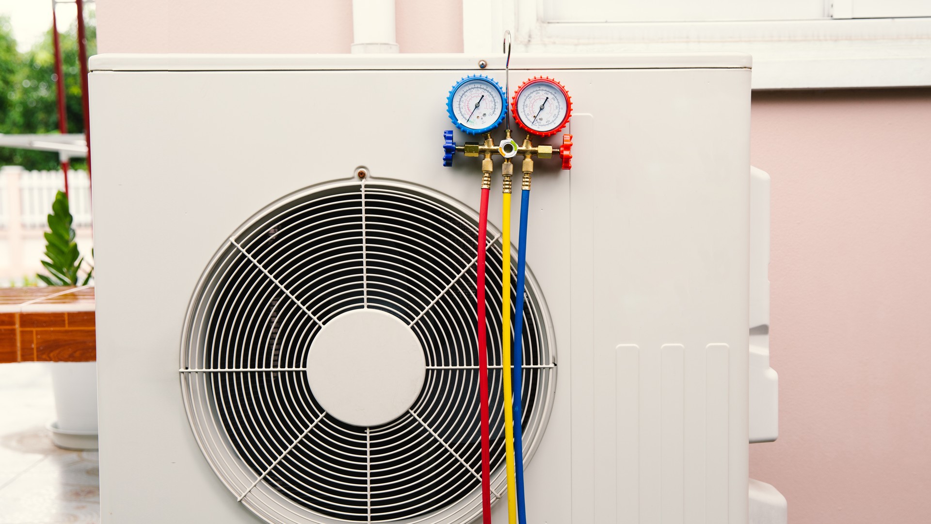 What Goes Into an A/C Replacement Quote in Florida?